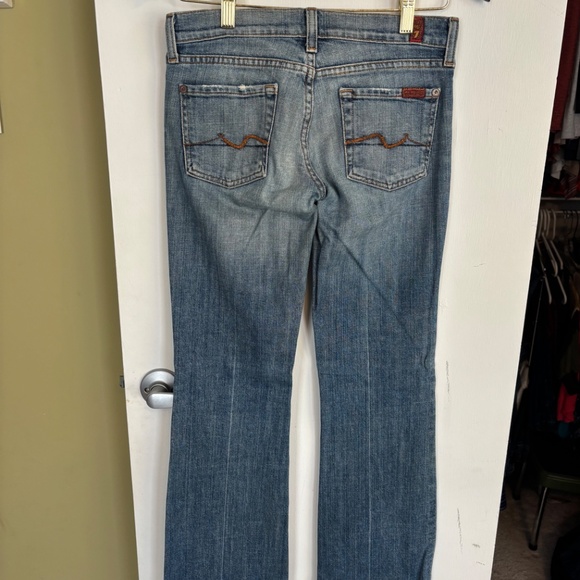 Women’s Jeans - Picture 2 of 4